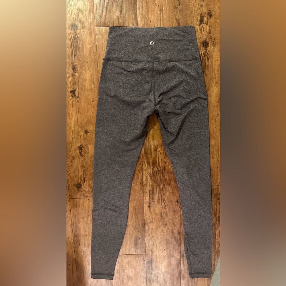 Grey Lululemon leggings-wunder under
